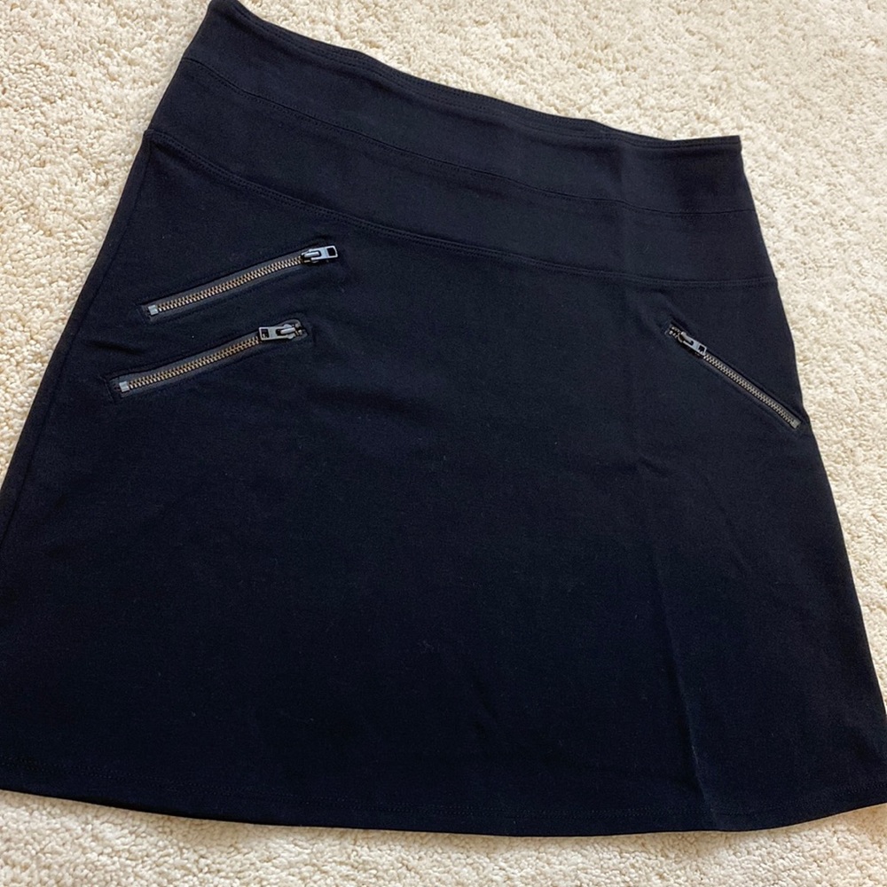 Athleta womens black skirt, size: 6